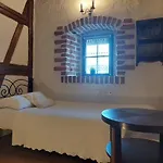 Karczma Rzym Dwór Alojamento de Acomodação e Pequeno-almoço