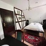 Alojamento de Acomodação e Pequeno-almoço Karczma Rzym Dwór 3*