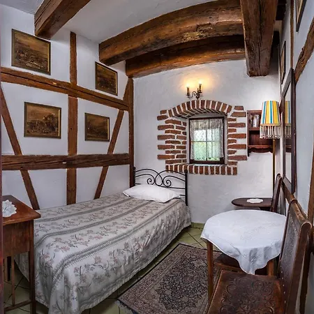 לינה וארוחת בוקר Karczma Rzym Dwor ורוצלב